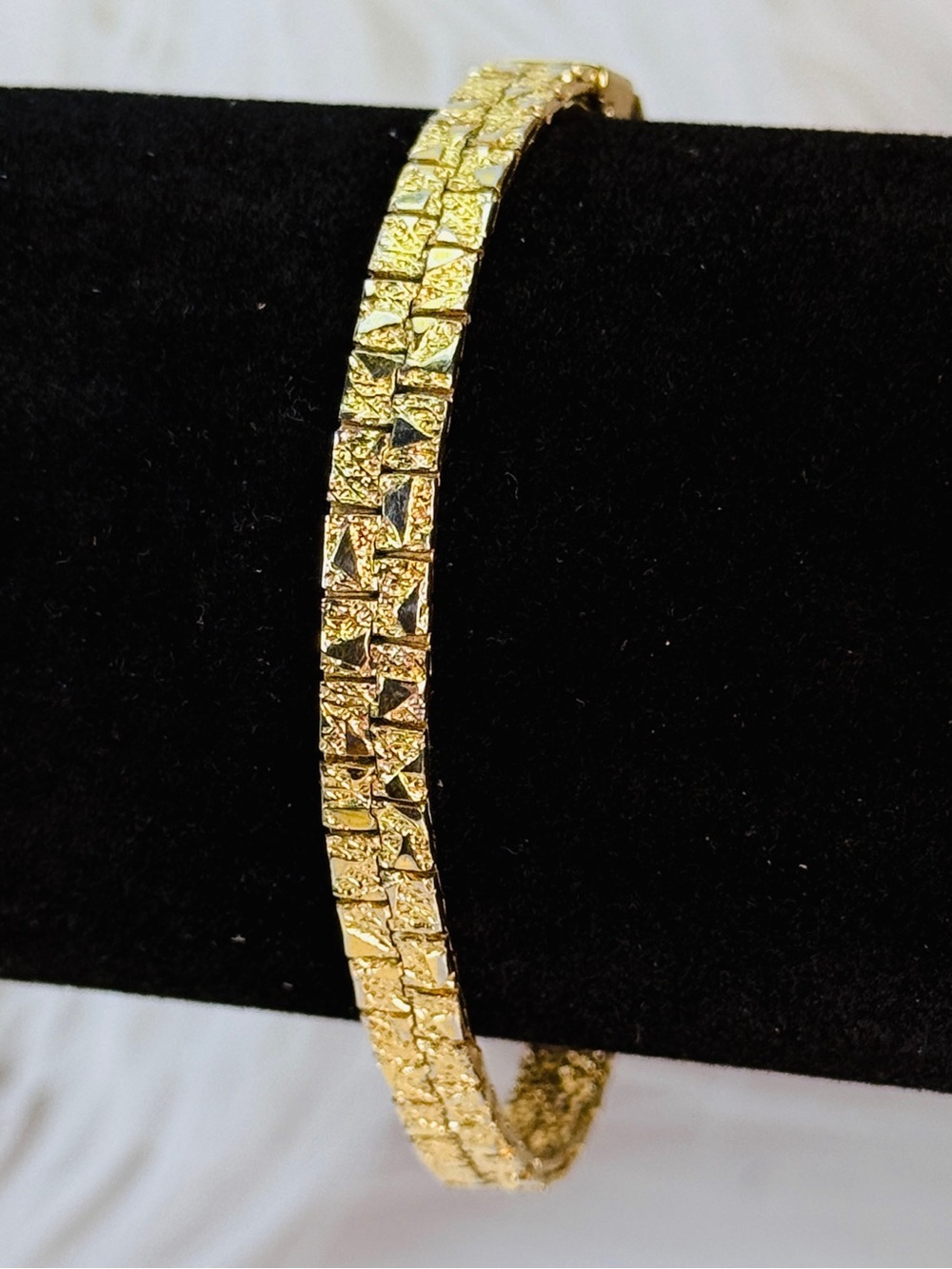 Elegant vintage Goldtone textured flat nugget style bracelet